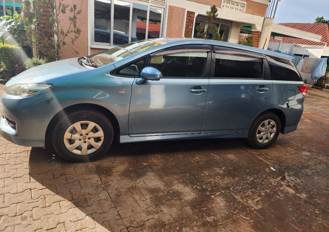 Toyota Wish - Blue Pearls Minivan Fleet